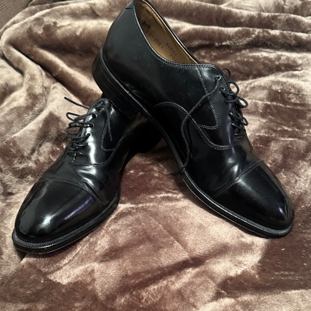 Johnson & Murphy Classic Black Men's Dress Shoes size 10 1/2